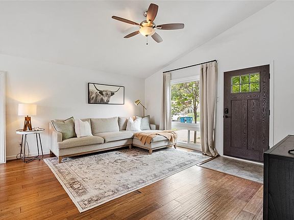 5th image of 10732 Larkspur Dr
