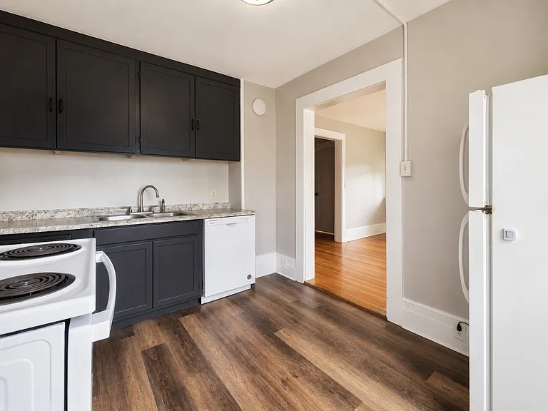 232 Meadow St — Photo 24