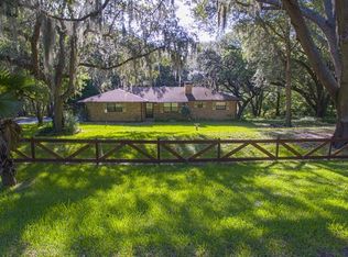 1468 Spring Lake Rd, Fruitland Park, FL 34731