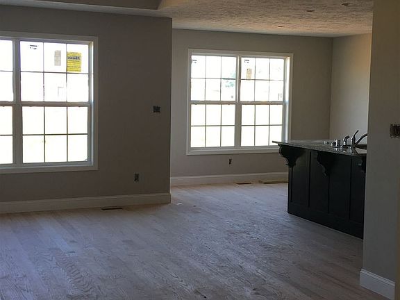 2nd image of 5423 Green Ash Dr