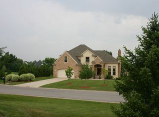 7 Winterhall Rd, Orchard Park, NY 14127