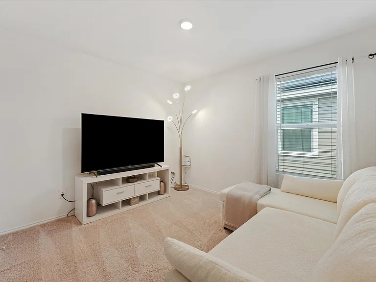 2403 Hesperus Ave — Photo 16
