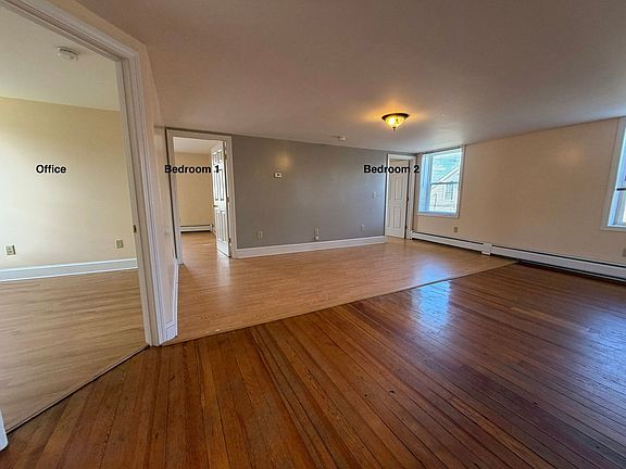 4th image of 122 Church St #B