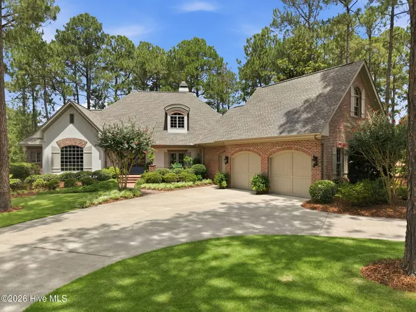 6 Augusta Drive, Southern Pines, NC 28387