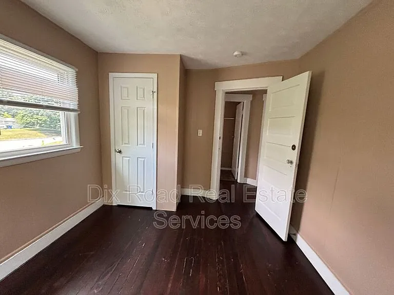 112 Heaton Ave — Photo 22