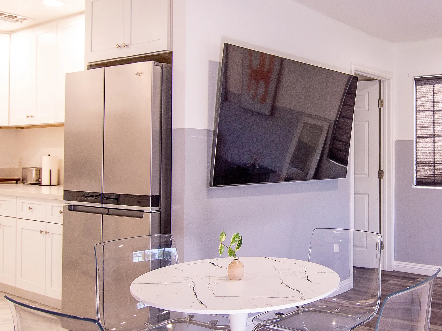 3 bed, 1377 sqft, $5,500 — Photo 4
