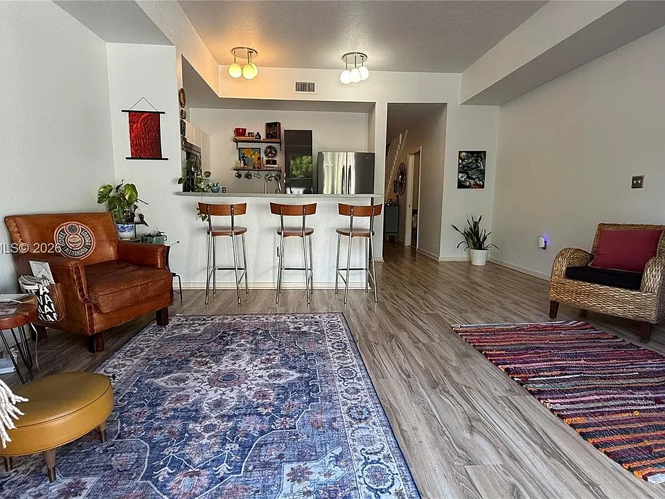 11034 NW 43rd Ter