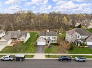 3024 Abbey Knoll Dr, Lewis Center, OH 43035