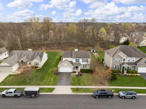 3024 Abbey Knoll Dr, Lewis Center, OH 43035