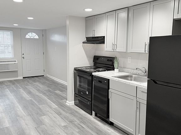 5th image of 168 Shadeland Ave #2