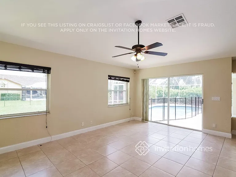 4645 NW 99th Ln — Photo 4