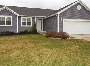 1721 Quail Run Ln, Cedar Falls, IA 50613