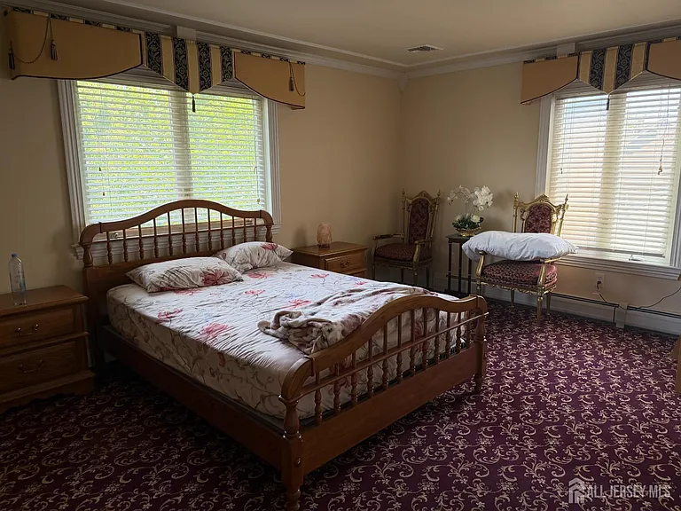 118 Swarthmore Ter — Photo 10