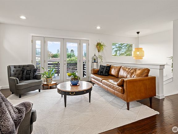 4th image of 215 Hubbard Road