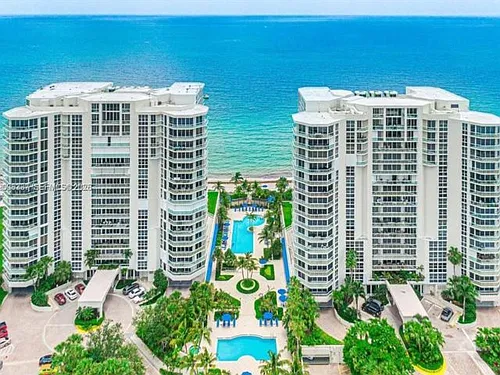 6051 N Ocean Dr Photo 1