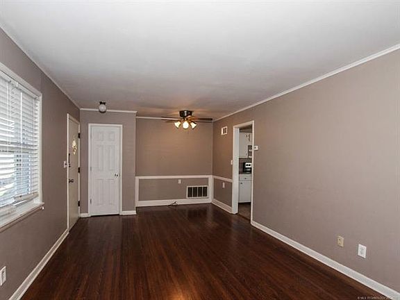 5th image of 109 N Boyd Pl
