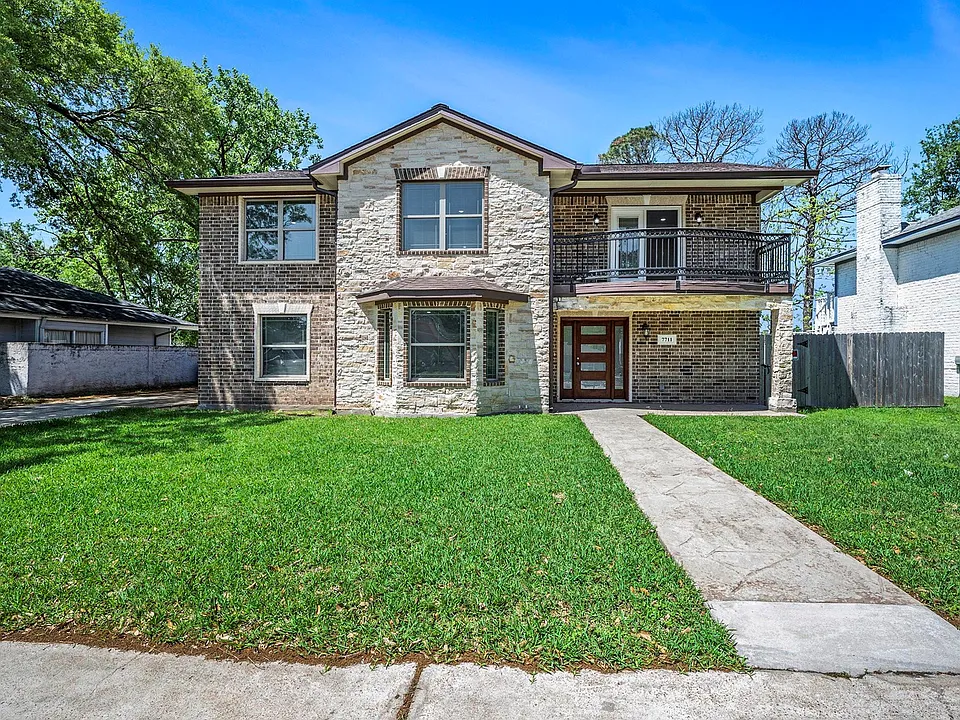 7711 Antoine Dr