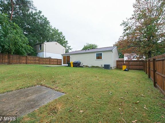 4th image of 721 Hyde Park Dr