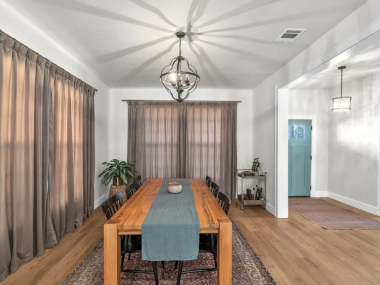 554 E Mitchell St — Photo 14