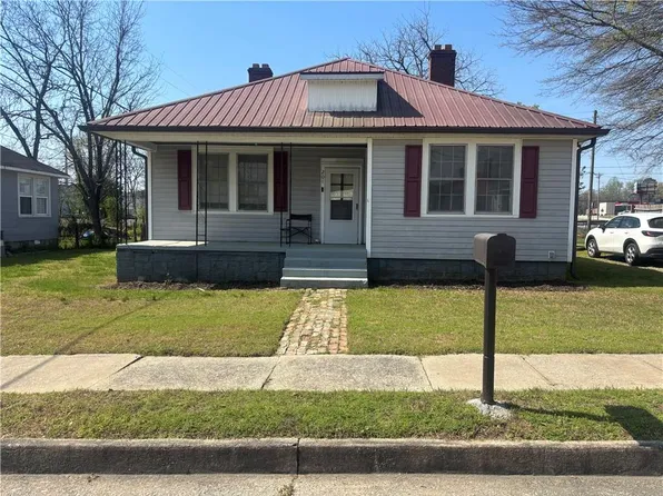 201 Snyder Ave, Elberton, GA 30635