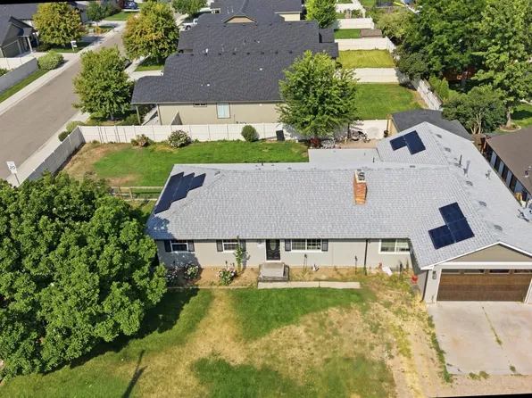 1205 Chicago St, Nampa, ID 83686