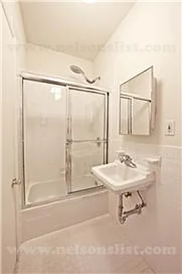 Rented by R New York | media 10