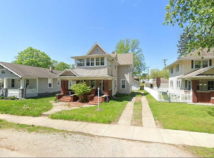 1st image of 121 Alfred St #1