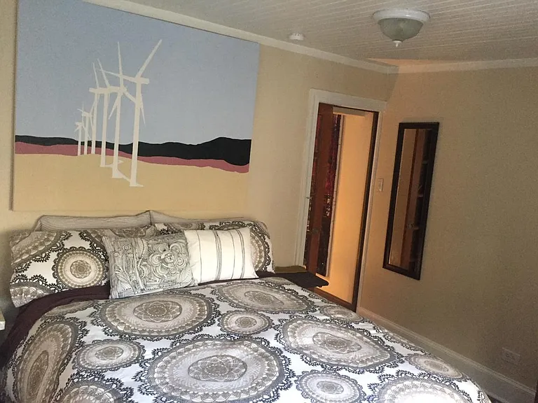 2nd bedroom