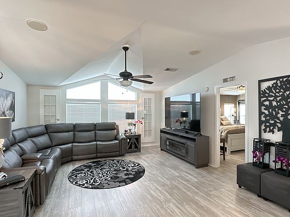 2nd image of 913 Lietzke Ln #2896