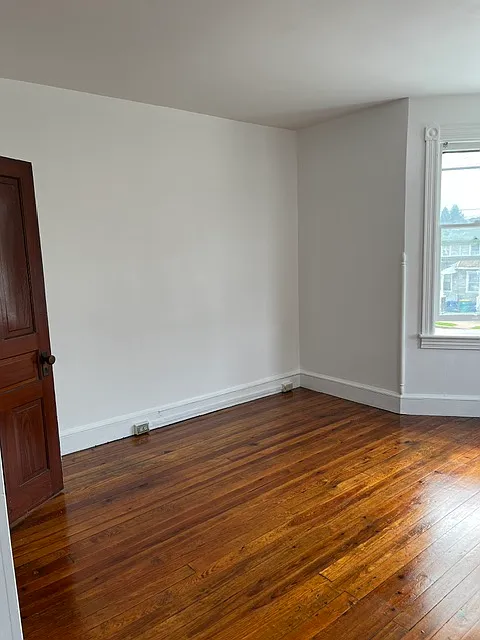 2029 Penn Ave — Photo 4