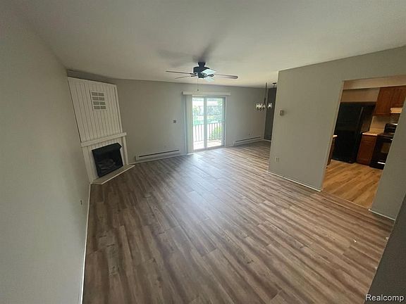 4th image of 7602 Woodview St APT 4
