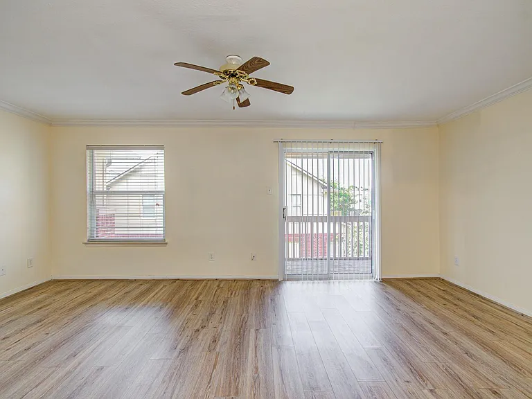 3815 Shire Valley Dr — Photo 19