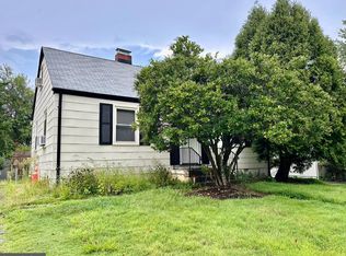 6818 Barrett Rd, Falls Church, VA 22042