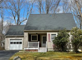 10 Summer Hill Rd, Medway, MA 02053
