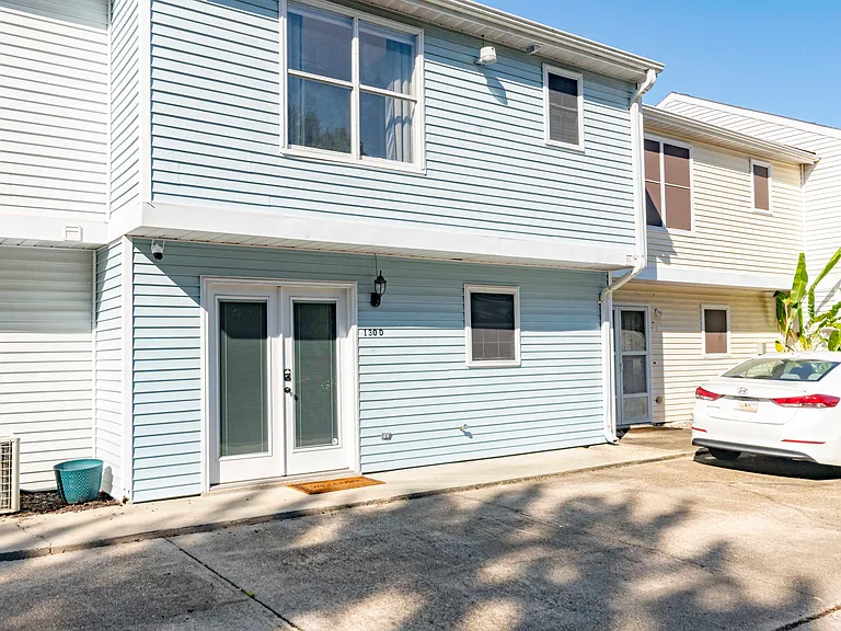 130 Mimosa Pl #D — Photo 25