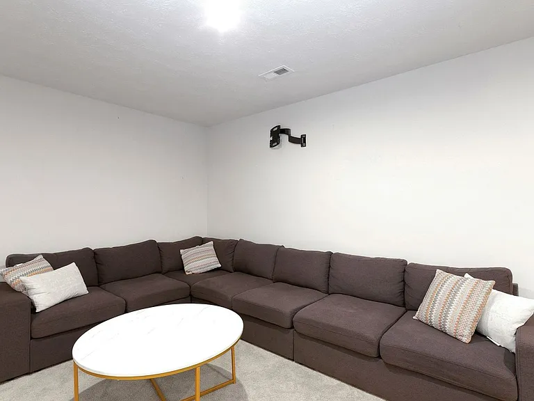 4613 Kelly Ct — Photo 14
