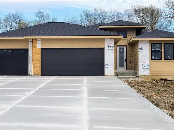 735 Meadow Pointe Ct, Alleman, IA 50007
