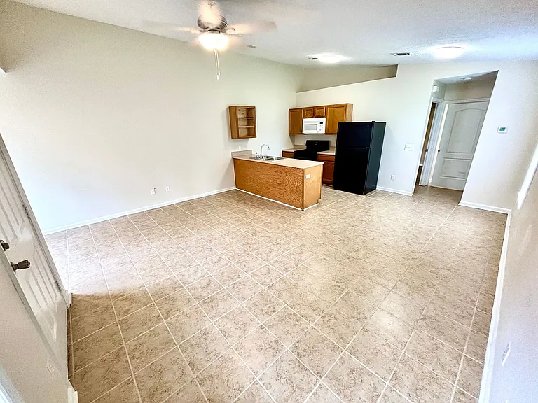 2405 Allison Ave — Photo 4