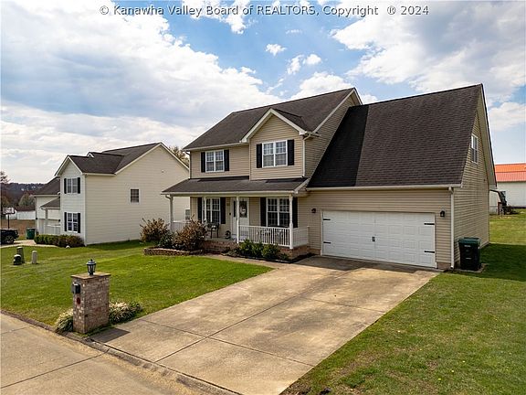 2nd image of 111 Prado Dr