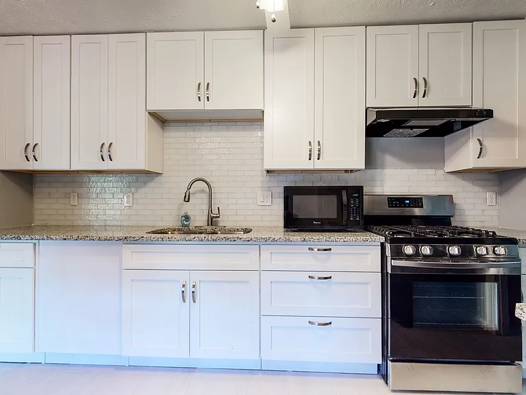 383 Wesley Park Dr #1 — Photo 8