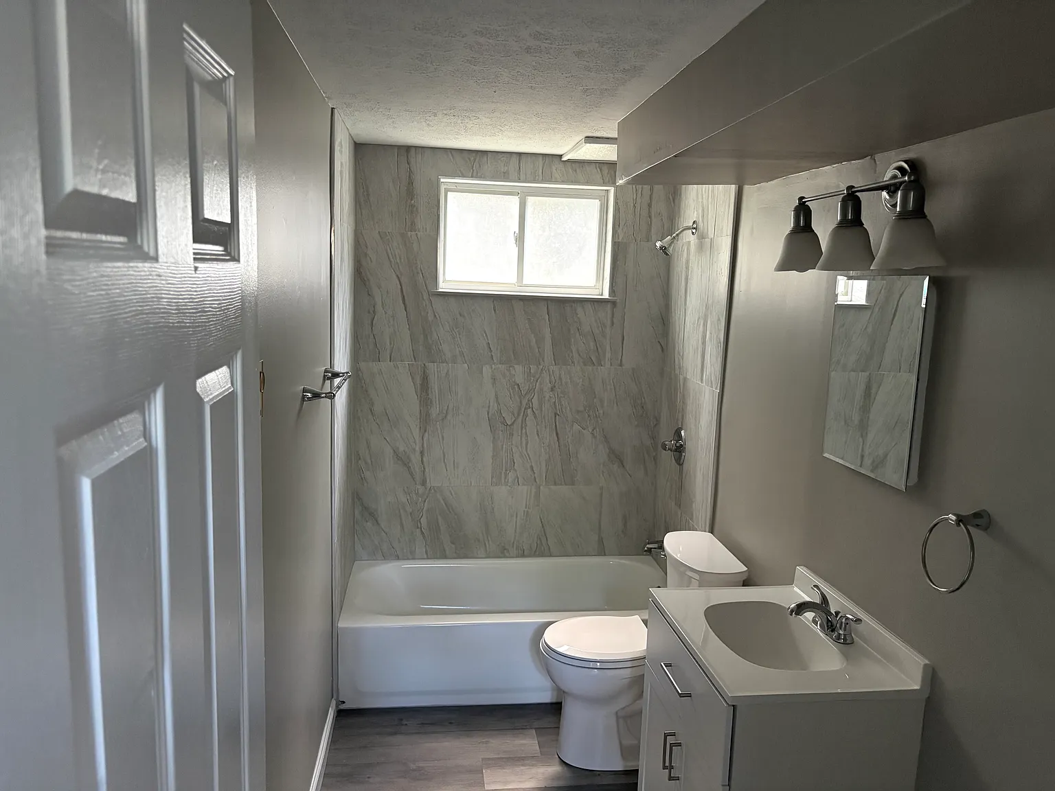 2 bed, 850 sqft, $1,250 — Photo 2