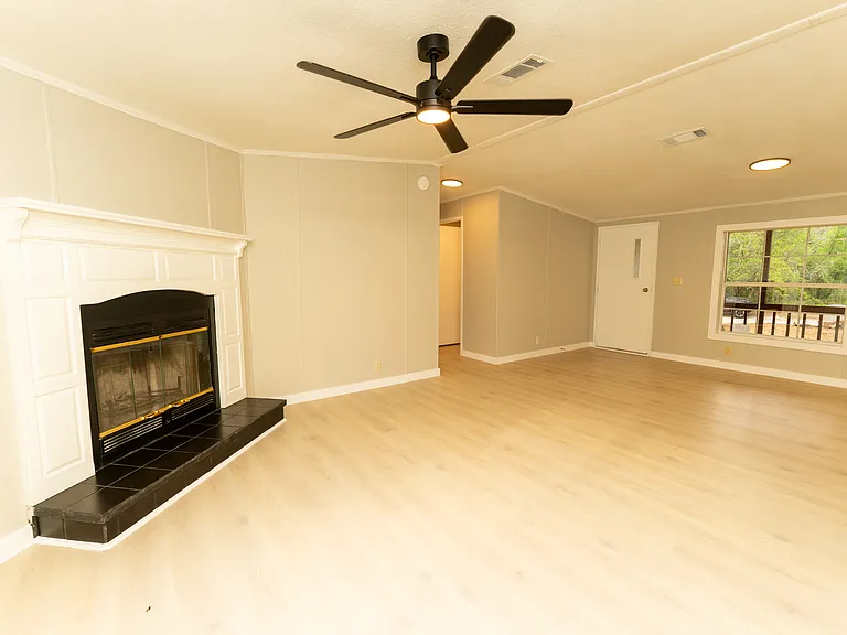 9520 Merton St — Photo 10