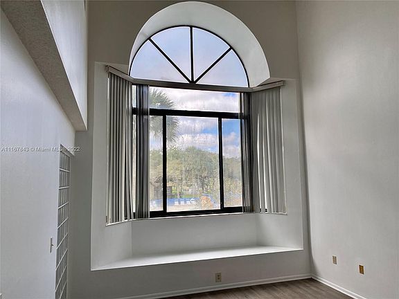 2nd image of 15525 Miami Lakeway N APT 206