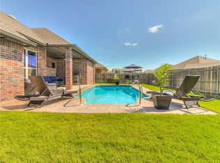 2237 Timber Xing, Yukon, OK 73099