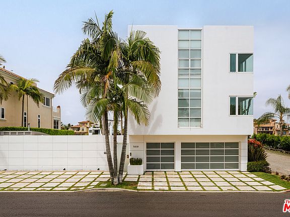 2nd image of 5418 Pacific Ave