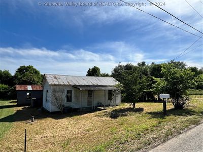 687 Lucas Ln, Point Pleasant, WV, 25550