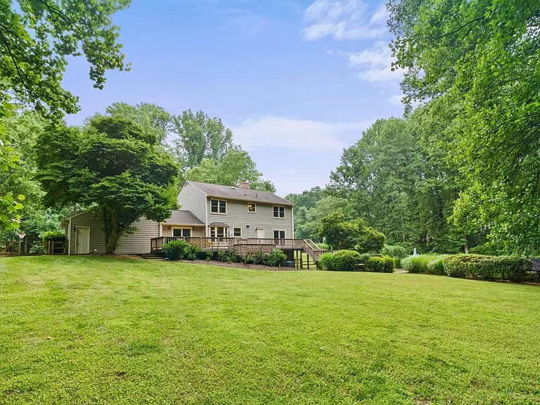 11002 Warwickshire Dr — Photo 39