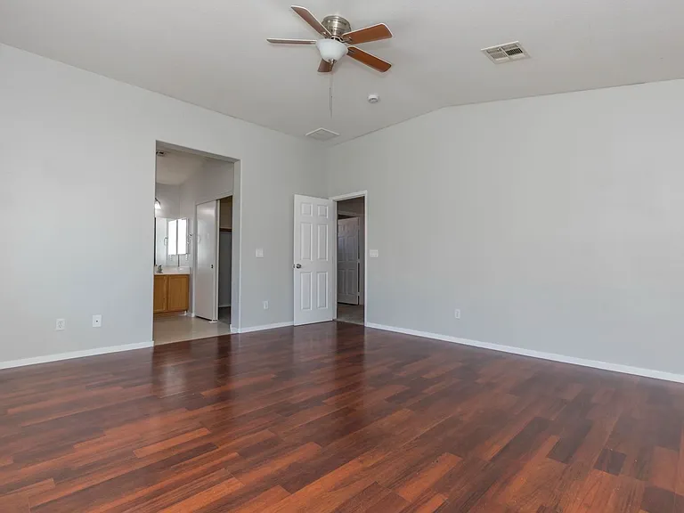 4515 Grotto Ct — Photo 16