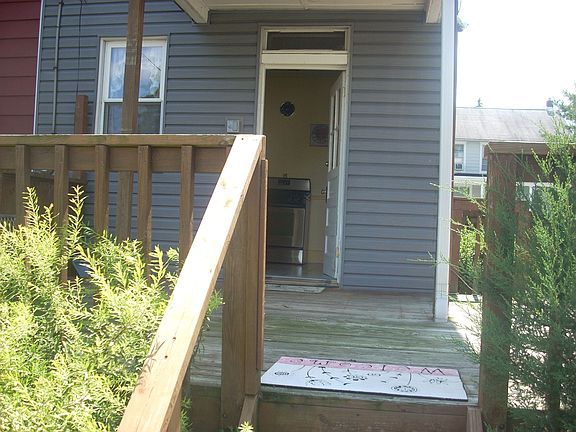 3rd image of 116 Oak St