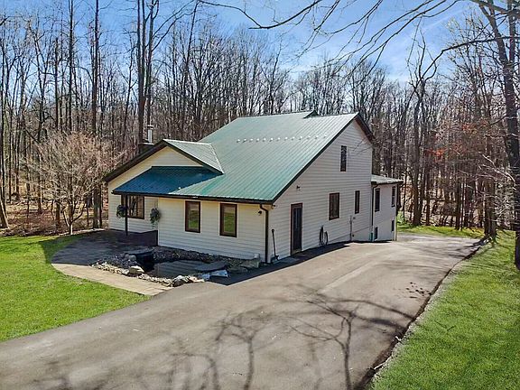 2nd image of 598 Carribean Rd